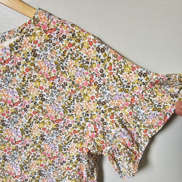 Floral Women's Top - Picture 4 of 16